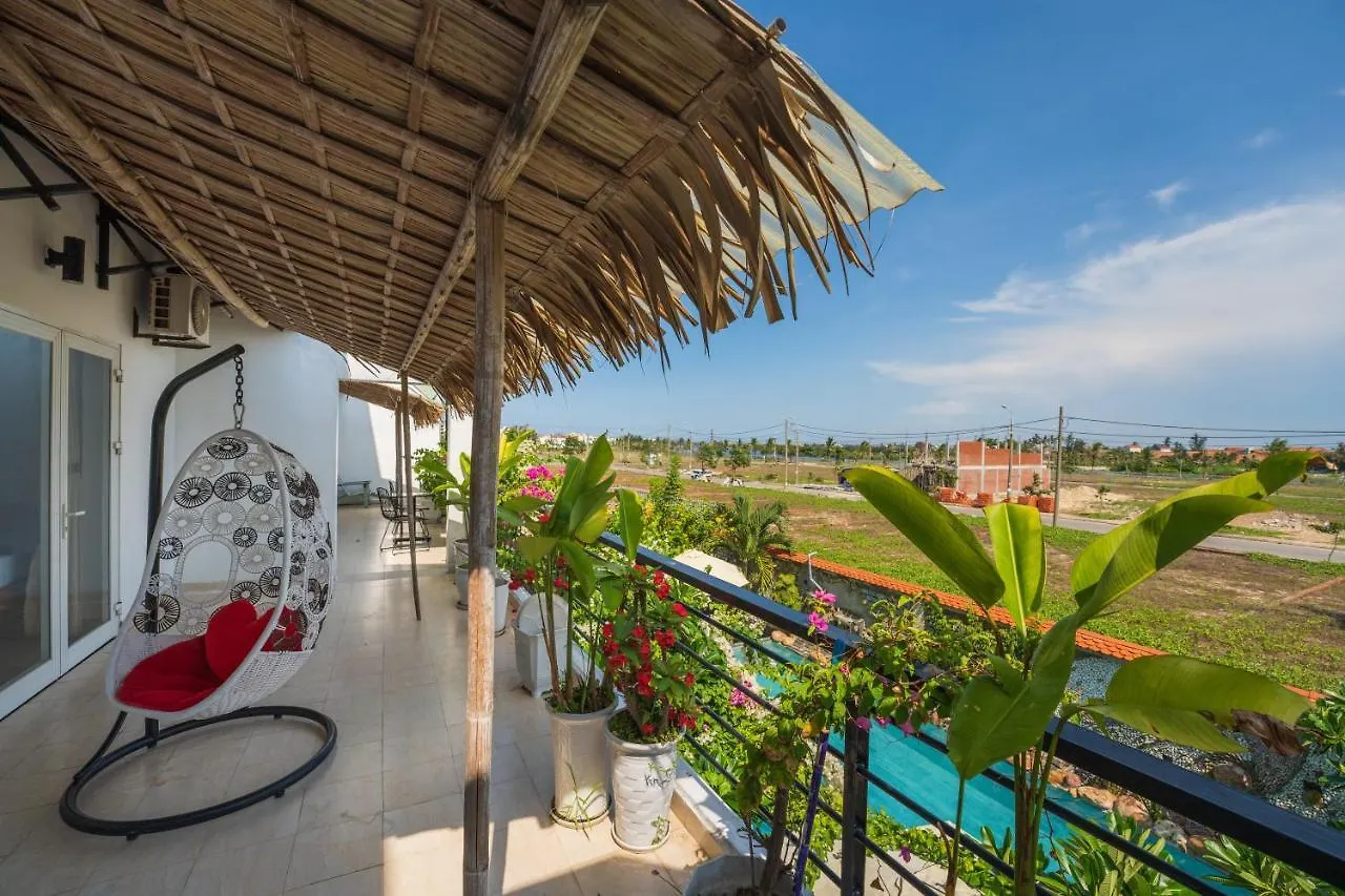 Yellow Daisy Villa Hoi An