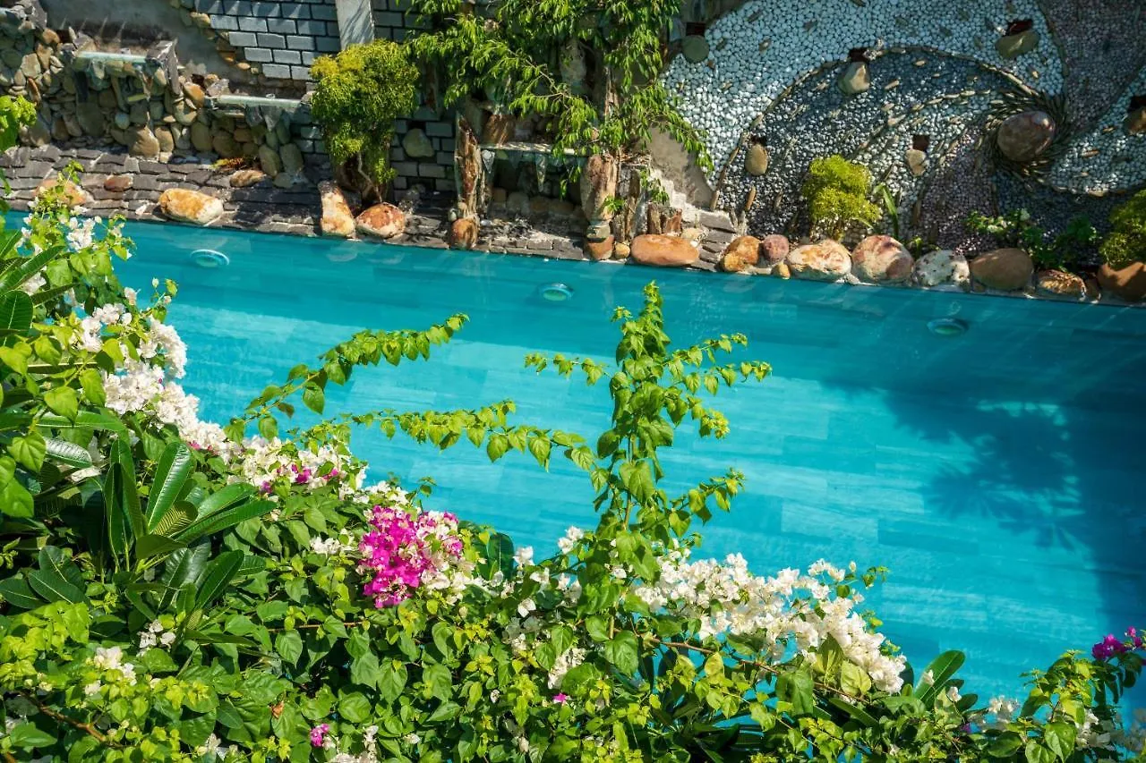 Yellow Daisy Villa Hoi An