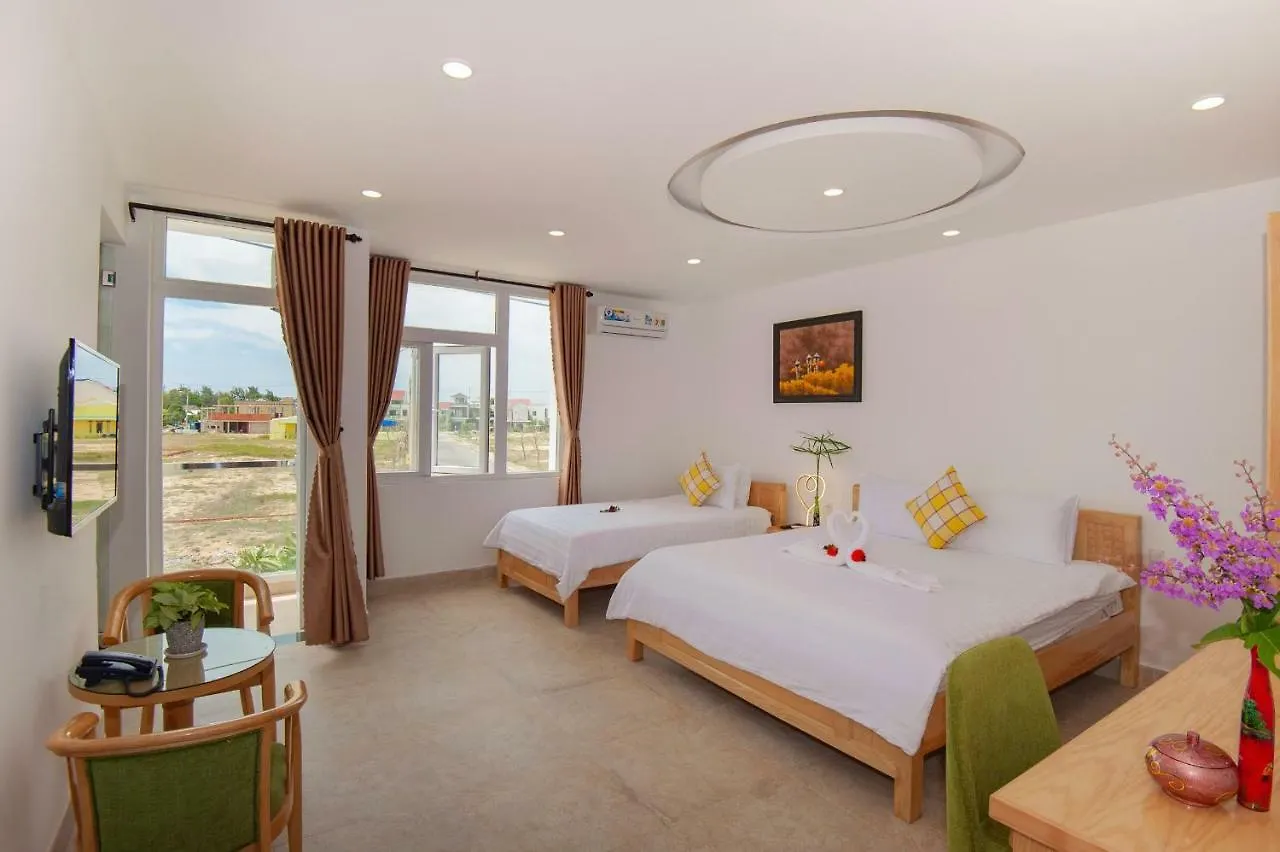 Yellow Daisy Villa Hoi An