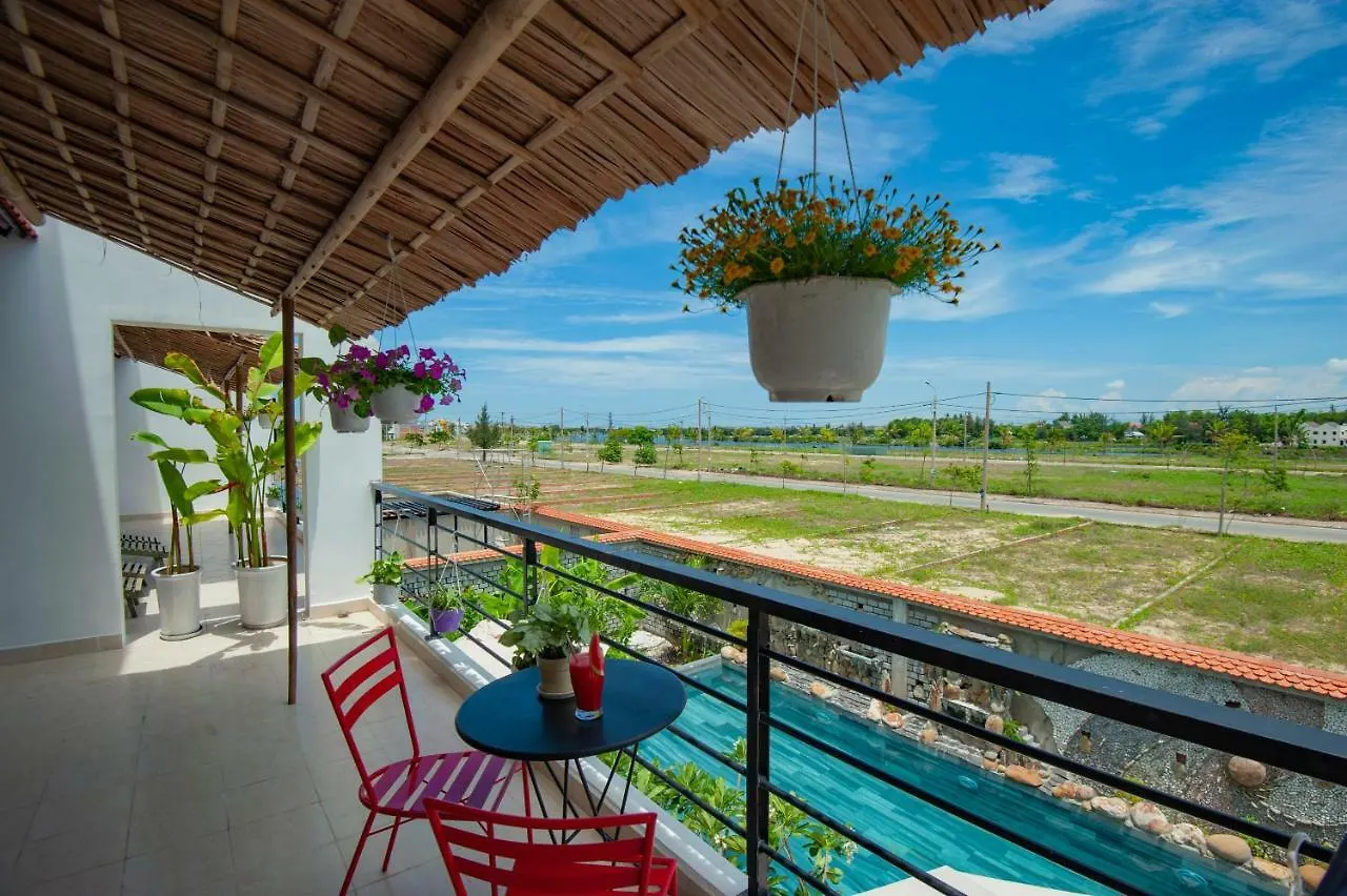Yellow Daisy Villa Hoi An