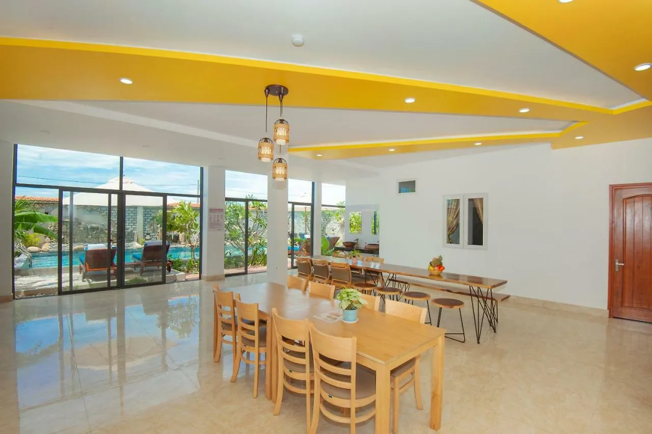 Yellow Daisy Villa Hoi An